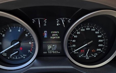 Toyota Land Cruiser 200, 2014 год, 6 000 000 рублей, 12 фотография