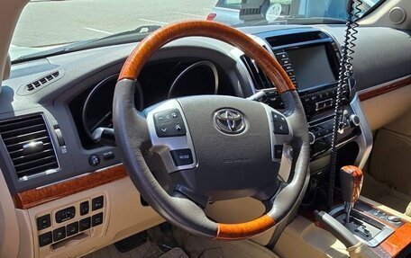 Toyota Land Cruiser 200, 2014 год, 6 000 000 рублей, 11 фотография