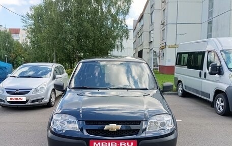 Chevrolet Niva I рестайлинг, 2014 год, 750 000 рублей, 3 фотография
