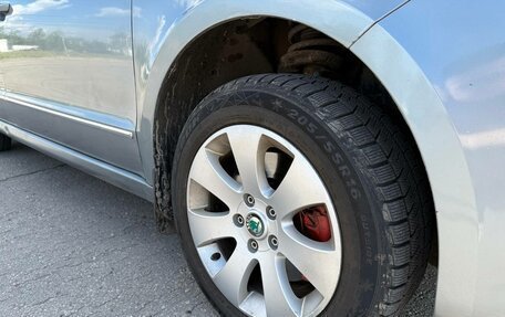 Skoda Superb III рестайлинг, 2011 год, 750 000 рублей, 6 фотография