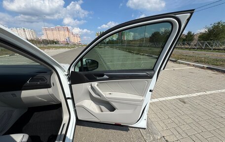 Volkswagen Tiguan II, 2019 год, 3 353 100 рублей, 14 фотография