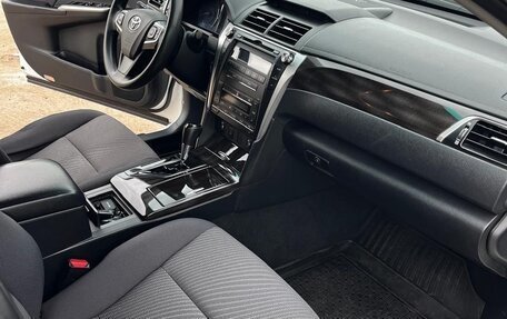 Toyota Camry, 2015 год, 1 800 000 рублей, 23 фотография