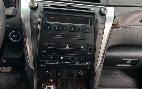 Toyota Camry, 2015 год, 1 800 000 рублей, 16 фотография