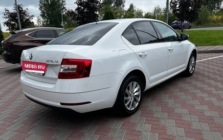 Skoda Octavia, 2018 год, 1 590 000 рублей, 2 фотография