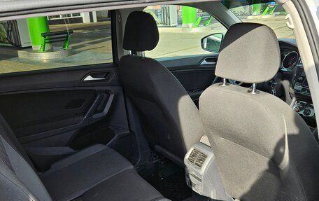 Volkswagen Tiguan II, 2019 год, 2 300 000 рублей, 8 фотография