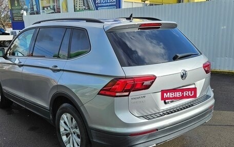 Volkswagen Tiguan II, 2019 год, 2 300 000 рублей, 10 фотография