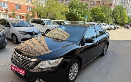 Toyota Camry, 2013 год, 1 830 000 рублей, 2 фотография