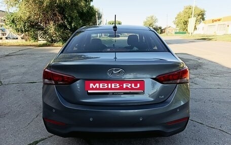 Hyundai Solaris II рестайлинг, 2017 год, 892 253 рублей, 5 фотография