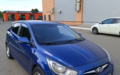 Hyundai Solaris II рестайлинг, 2012 год, 680 000 рублей, 2 фотография