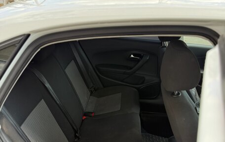 Volkswagen Polo VI (EU Market), 2015 год, 950 000 рублей, 10 фотография