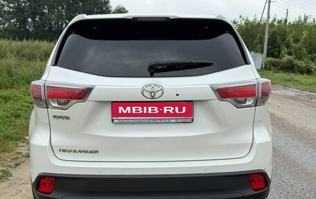 Toyota Highlander III, 2014 год, 2 900 000 рублей, 5 фотография
