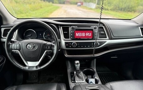 Toyota Highlander III, 2014 год, 2 900 000 рублей, 10 фотография