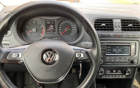 Volkswagen Polo VI (EU Market), 2015 год, 1 150 000 рублей, 23 фотография
