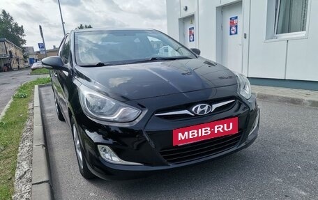 Hyundai Solaris II рестайлинг, 2011 год, 599 000 рублей, 4 фотография
