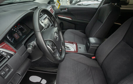 Toyota Camry, 2012 год, 1 675 000 рублей, 10 фотография