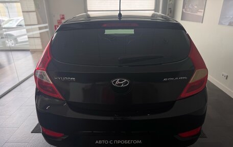 Hyundai Solaris II рестайлинг, 2013 год, 700 000 рублей, 6 фотография
