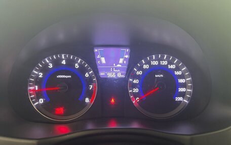 Hyundai Solaris II рестайлинг, 2013 год, 700 000 рублей, 10 фотография