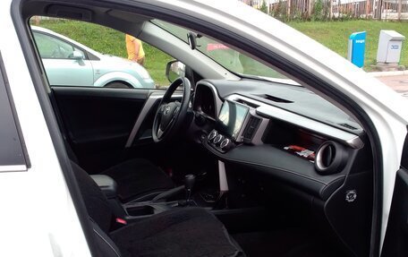 Toyota RAV4, 2016 год, 2 450 000 рублей, 7 фотография