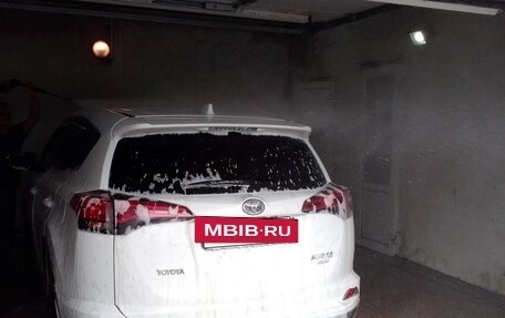 Toyota RAV4, 2016 год, 2 450 000 рублей, 13 фотография