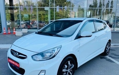 Hyundai Solaris II рестайлинг, 2013 год, 820 000 рублей, 1 фотография