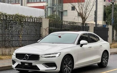 Volvo S60 III, 2021 год, 2 600 000 рублей, 1 фотография