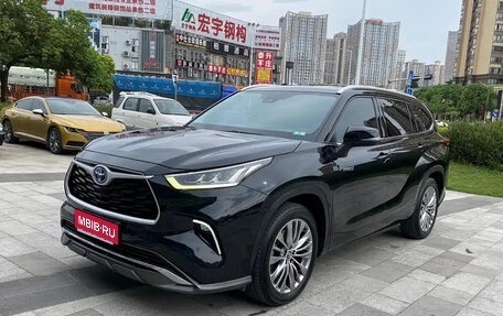 Toyota Highlander, 2021 год, 3 010 000 рублей, 1 фотография
