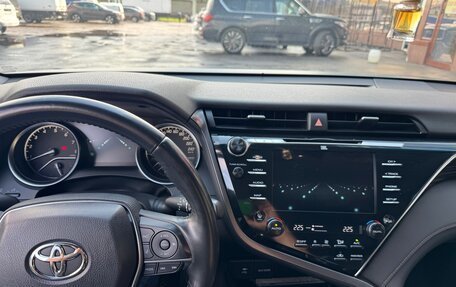 Toyota Camry, 2019 год, 2 650 000 рублей, 8 фотография