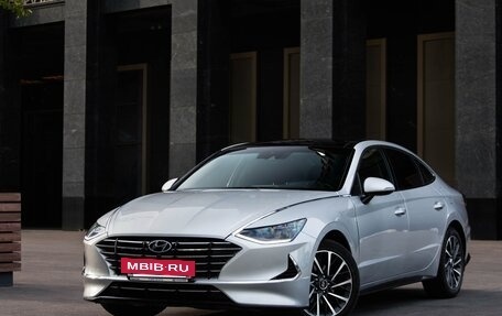 Hyundai Sonata VIII, 2021 год, 2 350 000 рублей, 2 фотография