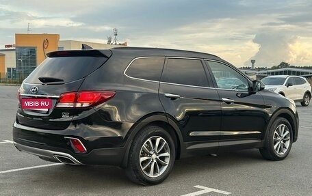 Hyundai Santa Fe III рестайлинг, 2017 год, 2 390 000 рублей, 6 фотография