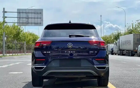 Volkswagen T-Roc I, 2022 год, 1 620 000 рублей, 6 фотография