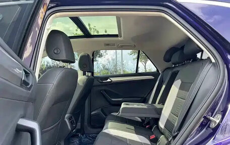 Volkswagen T-Roc I, 2022 год, 1 620 000 рублей, 16 фотография