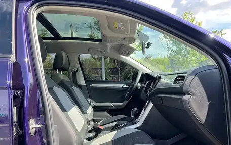 Volkswagen T-Roc I, 2022 год, 1 620 000 рублей, 18 фотография