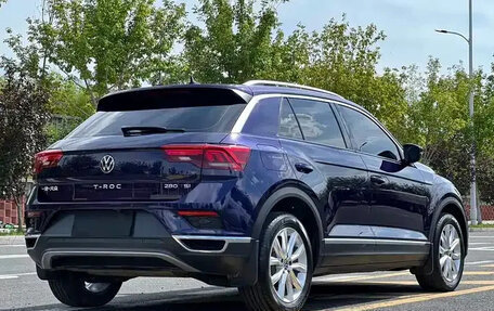 Volkswagen T-Roc I, 2022 год, 1 620 000 рублей, 5 фотография
