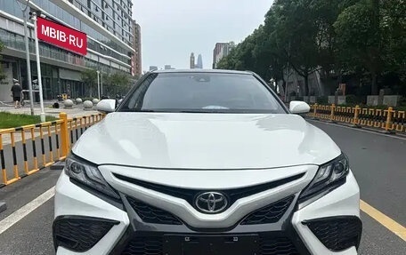 Toyota Camry, 2022 год, 2 680 000 рублей, 3 фотография