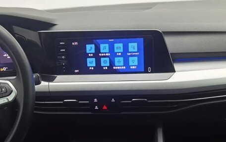 Volkswagen Golf VIII, 2021 год, 1 500 000 рублей, 2 фотография