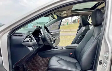 Toyota Camry, 2022 год, 2 640 000 рублей, 5 фотография