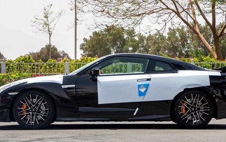 Nissan GT-R, 2024 год, 33 568 000 рублей, 5 фотография