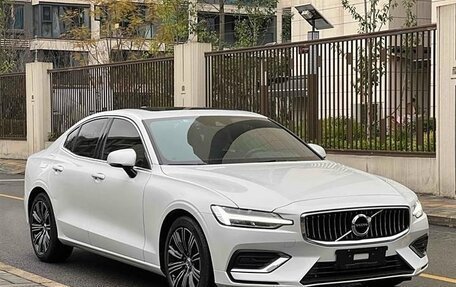 Volvo S60 III, 2021 год, 2 600 000 рублей, 4 фотография