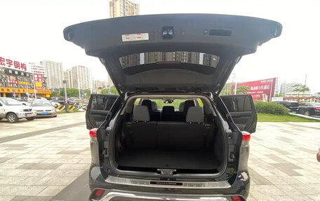 Toyota Highlander, 2021 год, 3 010 000 рублей, 12 фотография