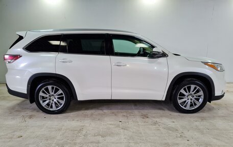 Toyota Highlander III, 2014 год, 2 590 000 рублей, 4 фотография