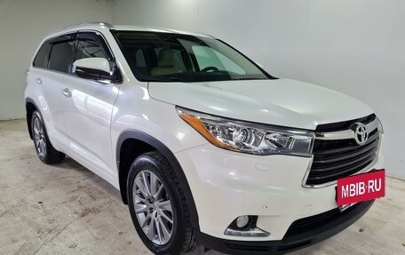 Toyota Highlander III, 2014 год, 2 590 000 рублей, 3 фотография