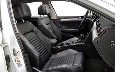 Volkswagen Passat B8 рестайлинг, 2021 год, 2 250 469 рублей, 16 фотография