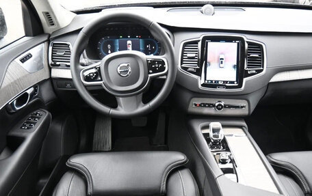 Volvo XC90 II рестайлинг, 2022 год, 5 440 000 рублей, 9 фотография
