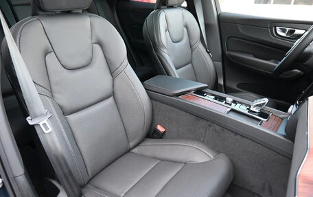 Volvo XC60 II, 2022 год, 4 090 000 рублей, 8 фотография
