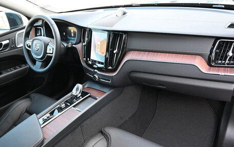 Volvo XC60 II, 2022 год, 4 090 000 рублей, 7 фотография