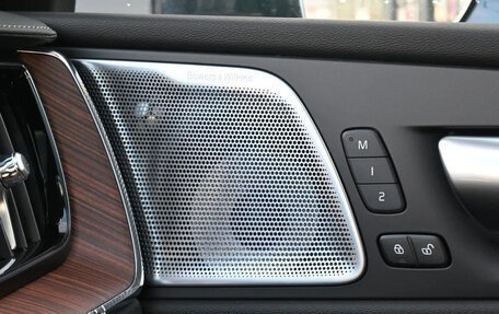 Volvo XC60 II, 2022 год, 4 090 000 рублей, 15 фотография
