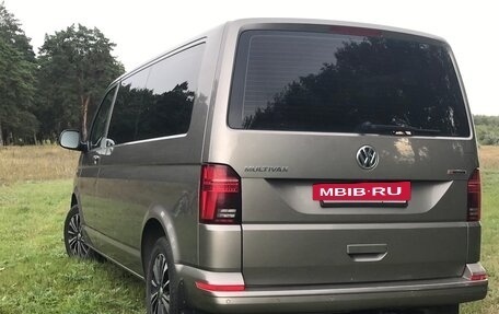 Volkswagen Multivan T6 рестайлинг, 2020 год, 4 390 000 рублей, 4 фотография