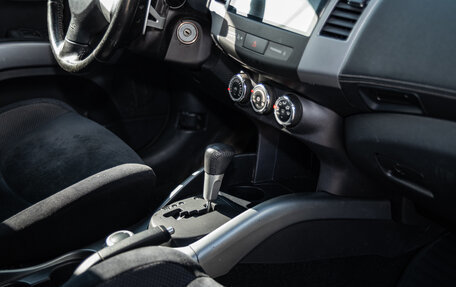 Mitsubishi Outlander III рестайлинг 3, 2010 год, 1 199 000 рублей, 17 фотография