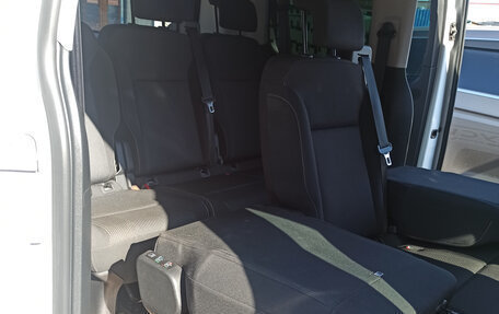 Peugeot Traveller I, 2019 год, 2 300 000 рублей, 9 фотография