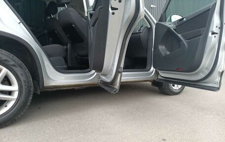 Volkswagen Tiguan I, 2011 год, 1 000 000 рублей, 14 фотография
